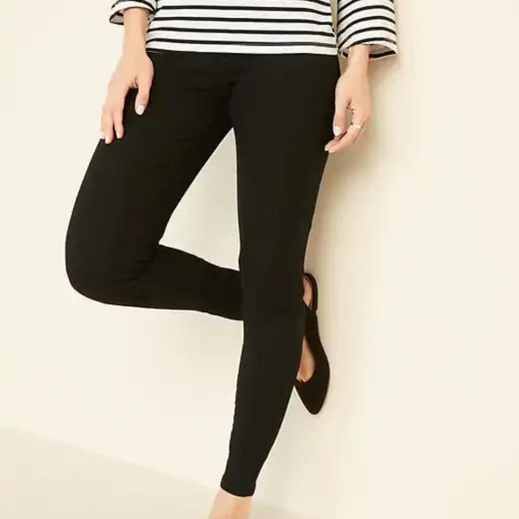 Old Navy Pants - Super Skinny Black Pull-On Jeggings for Women